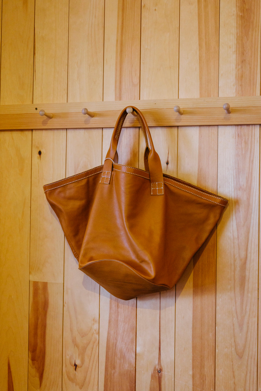 Circle Bottom Leather Carry All