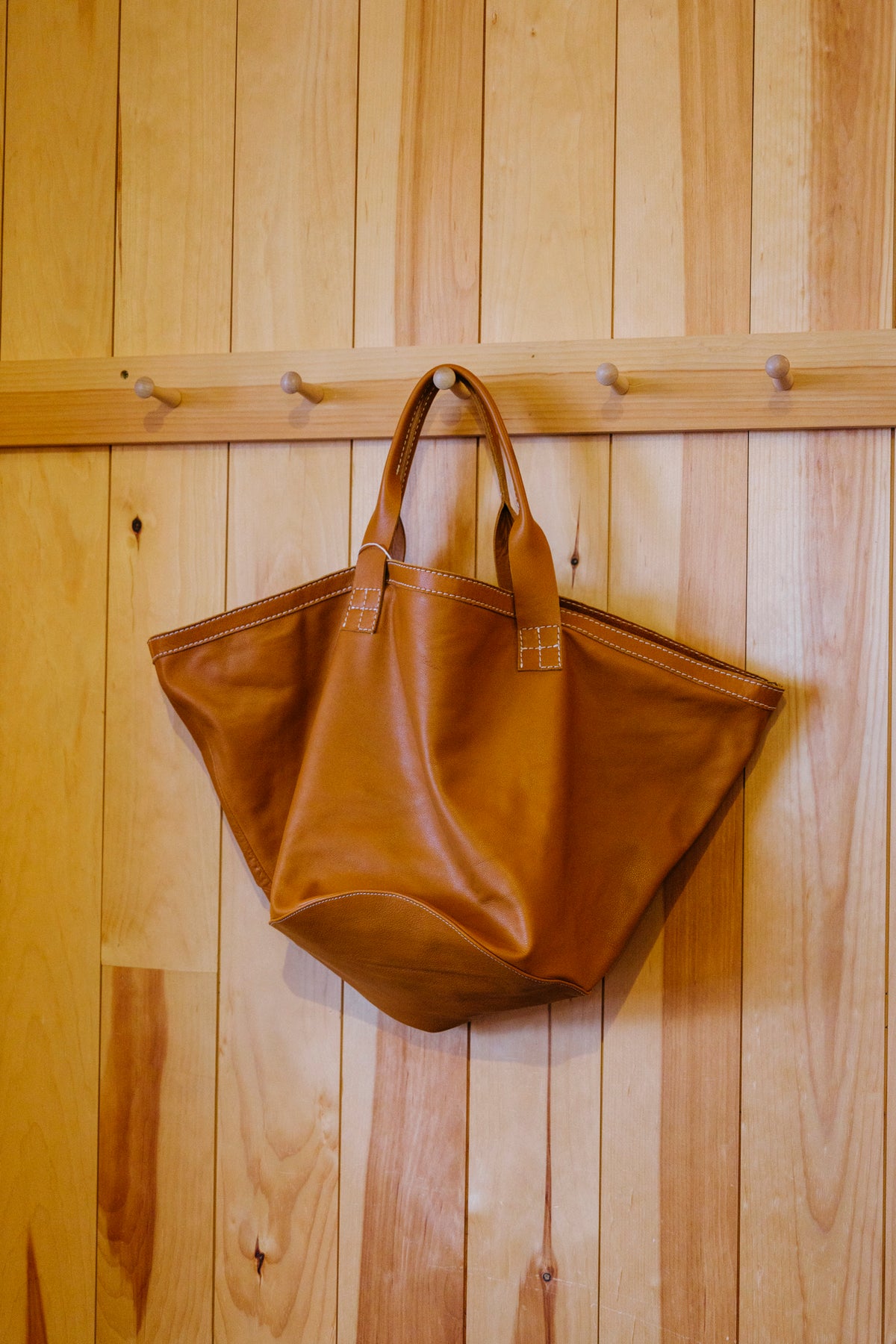 Circle Bottom Leather Carry All