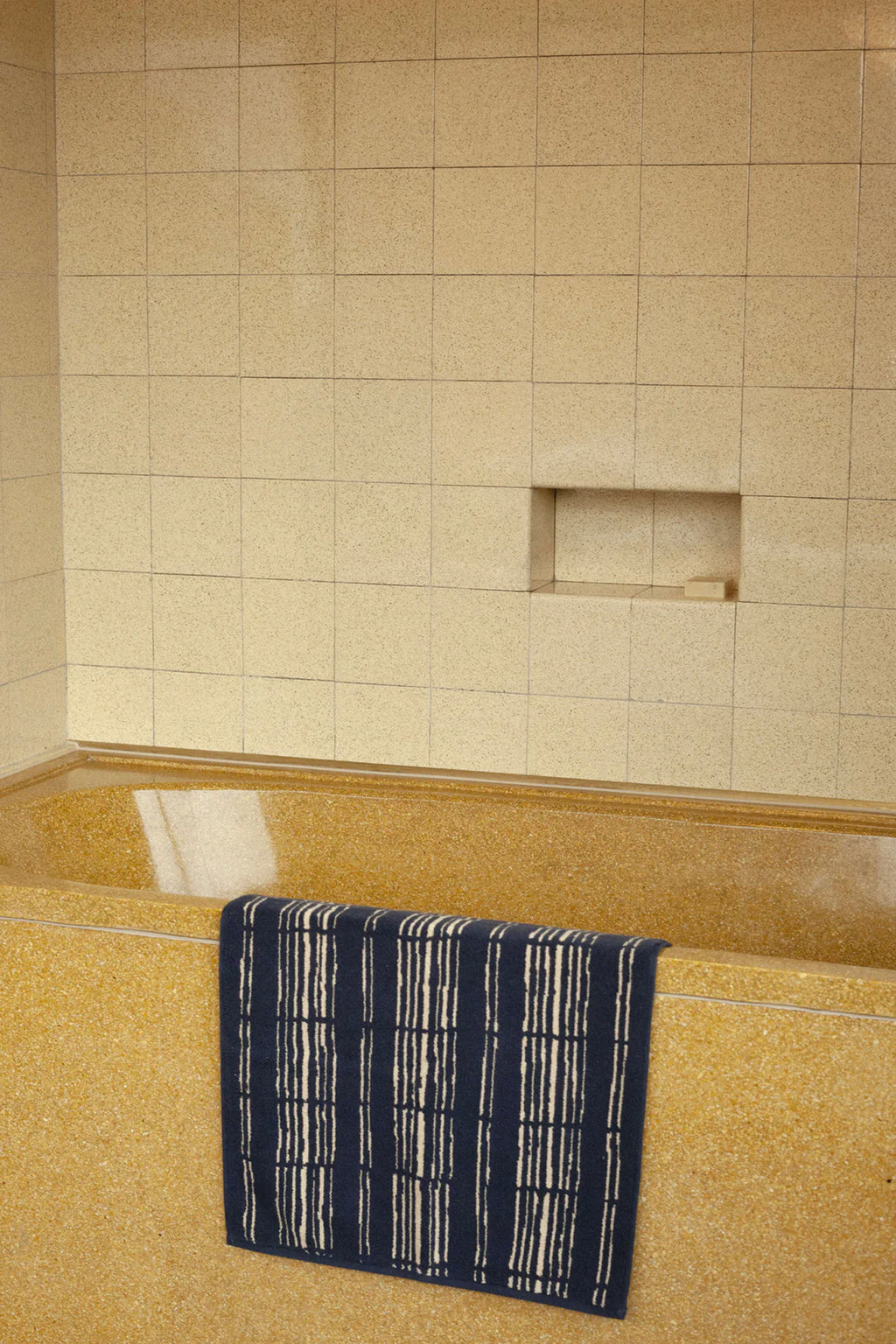 Organic Cotton Ester Towels & Bath Mat