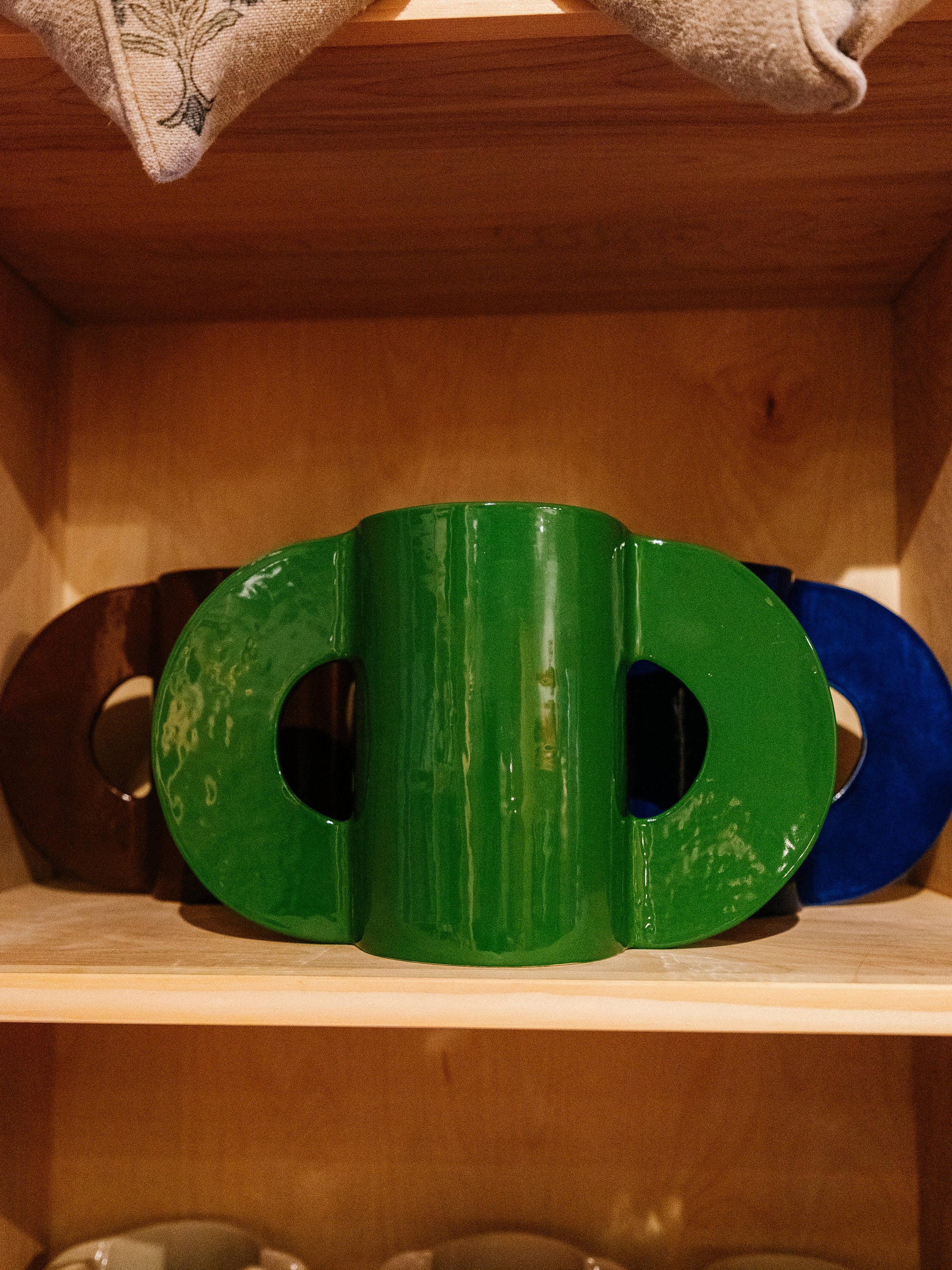 Dama Vessel | Bosque