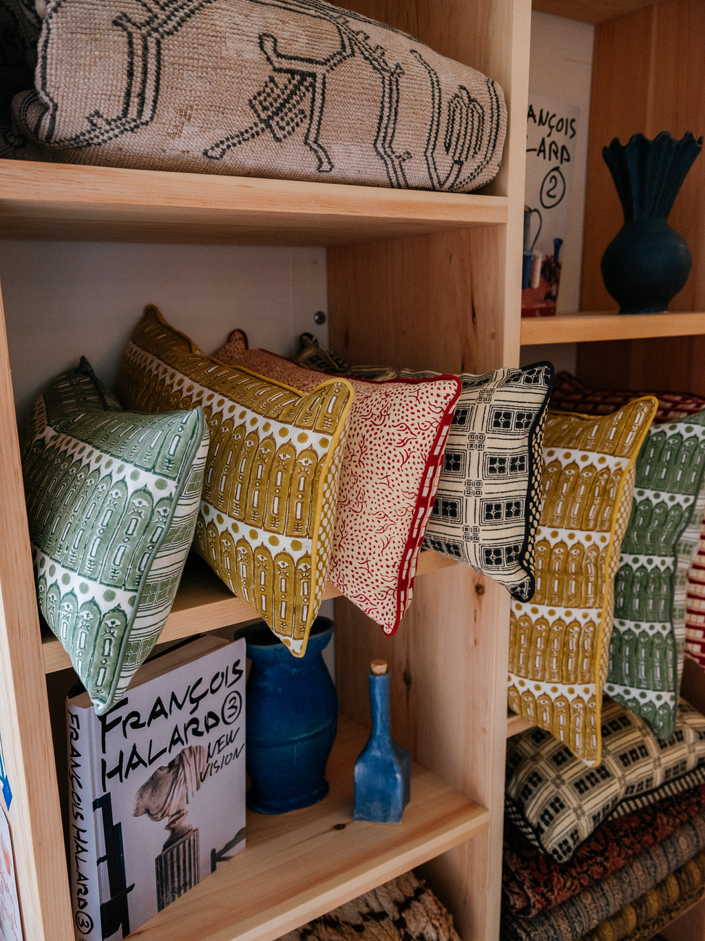 Passero Lumbar Pillow