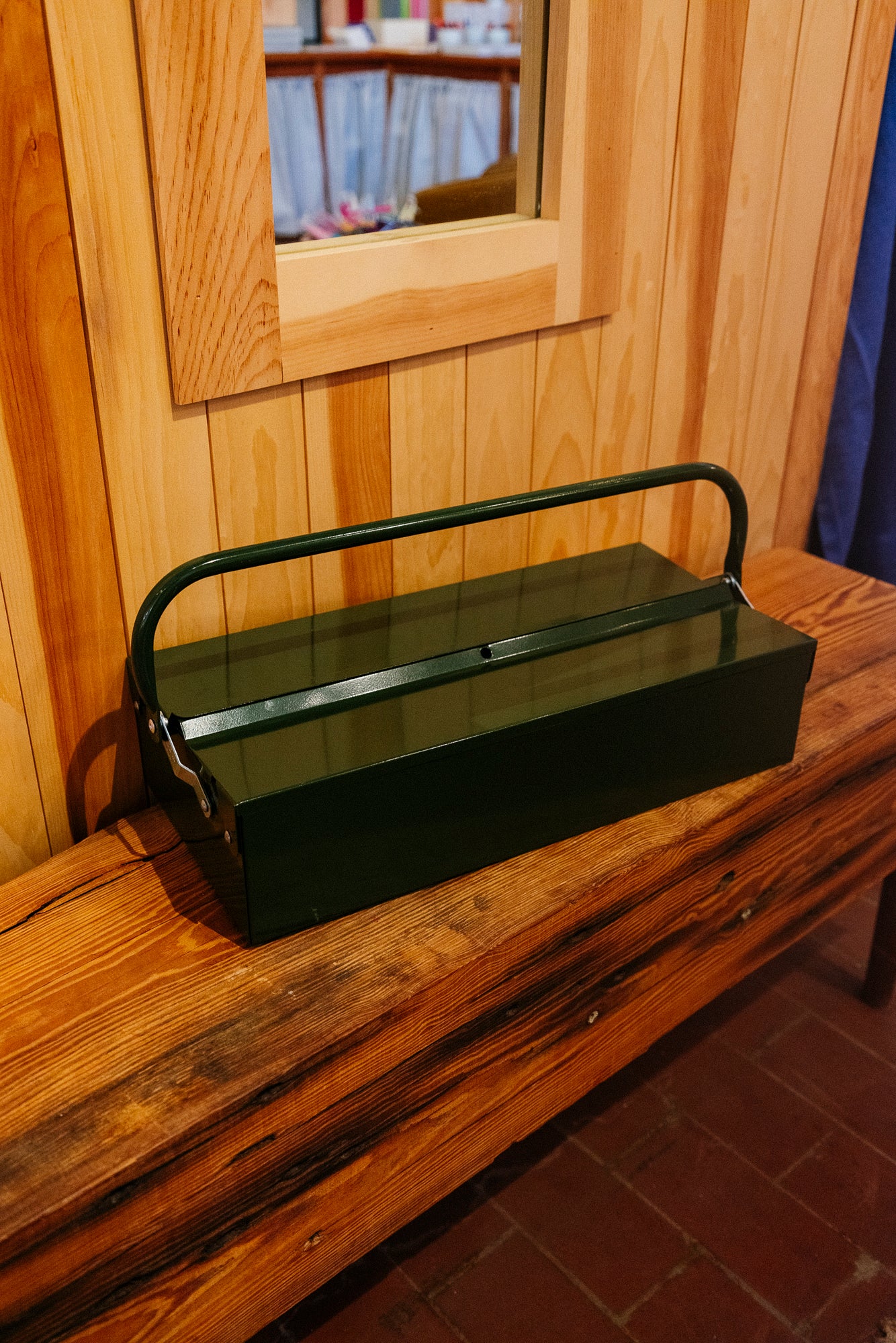 Single Layer Tool Box