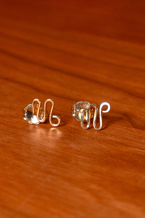 14k Wave Studs