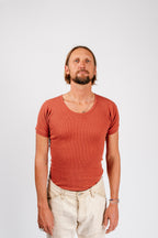 Vintage Berlin Tee | Brick Red