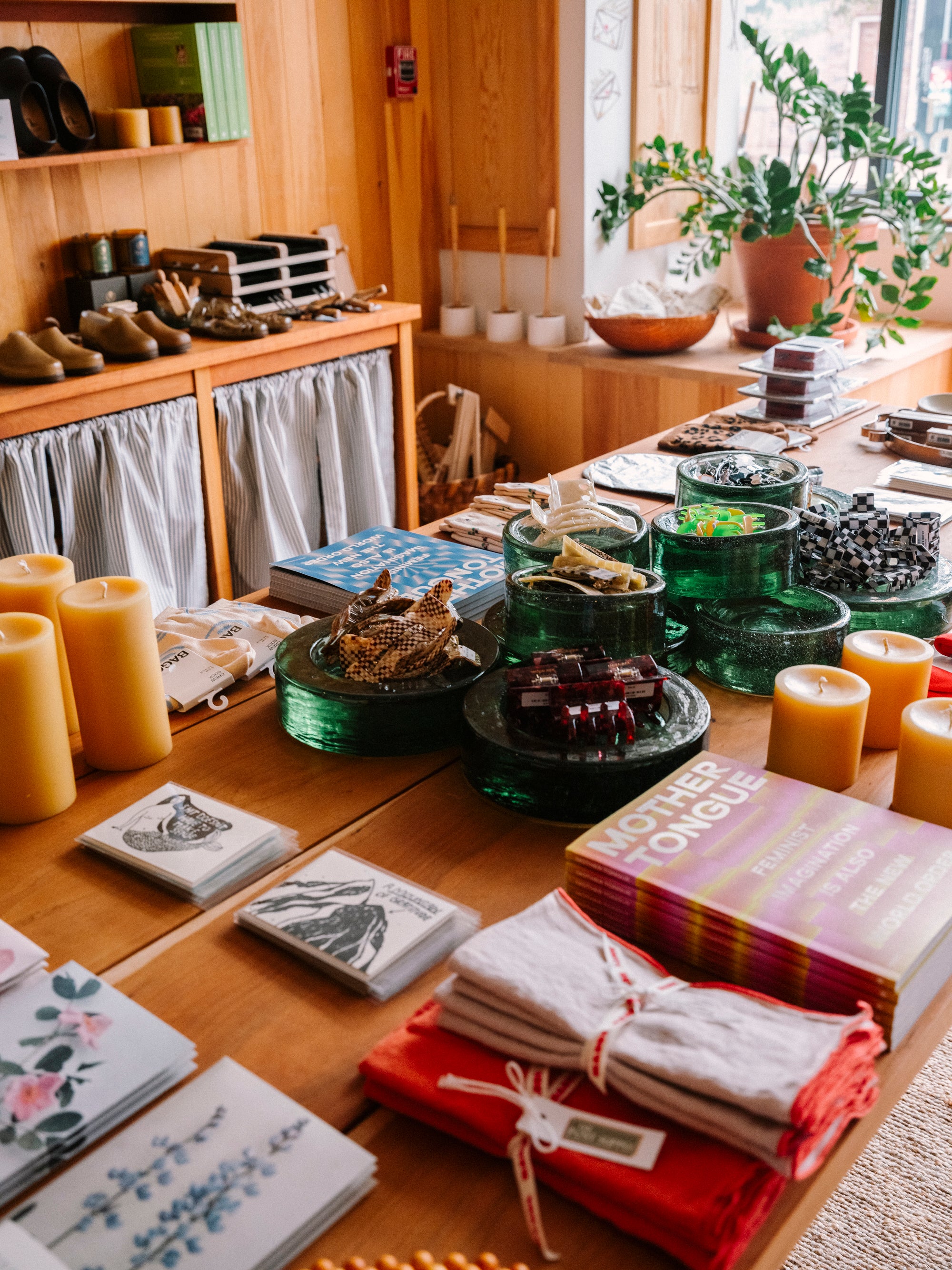 Large Glass Catch-All