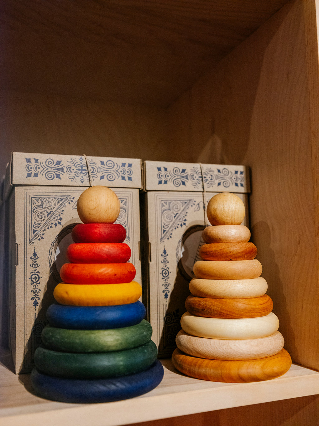 Natural Round Pyramid